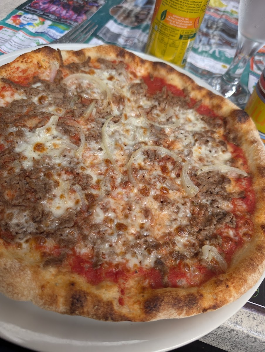 Tonton Tantie Pizza-3