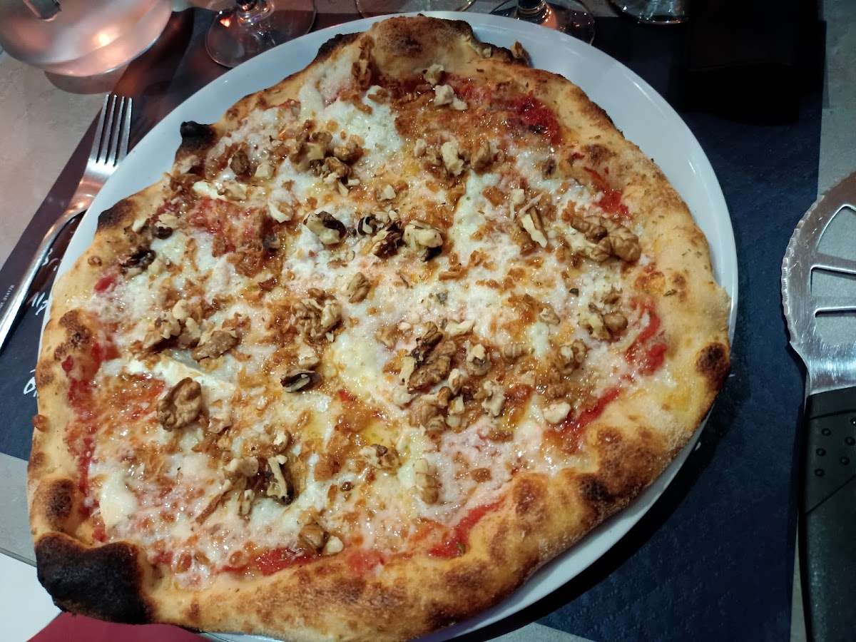 Tonton Tantie Pizza-5